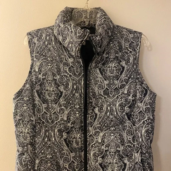 Talbots Black White Paisley Down Fill Puffer Vest Petite Small SP VN4926 - Picture 4 of 12